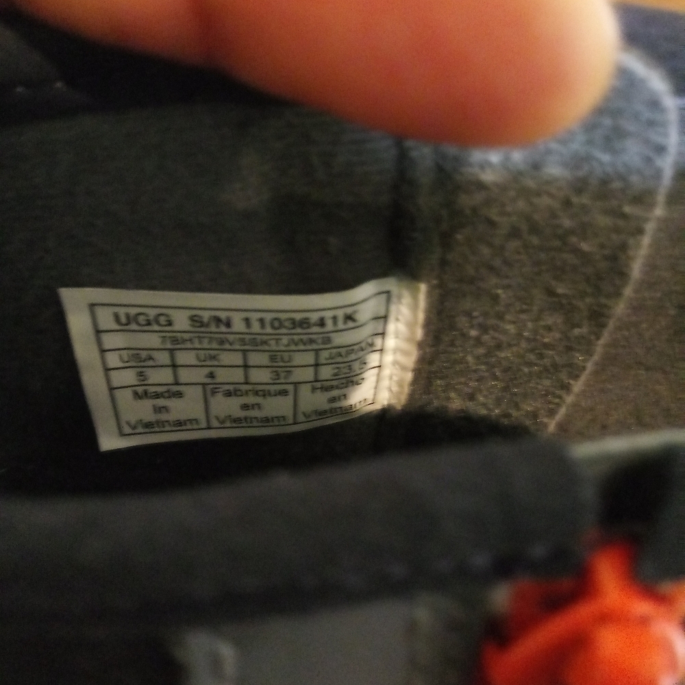 Ugg boots navy blue/orange size 5 in mens - Picture 5 of 6